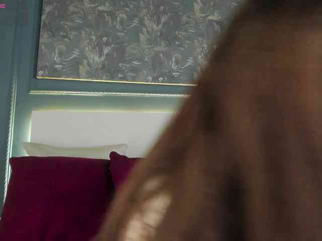 MiaKay webcam