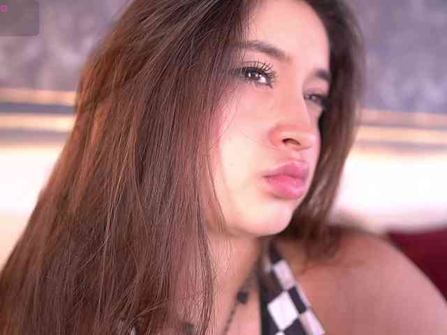 MiaKay webcam