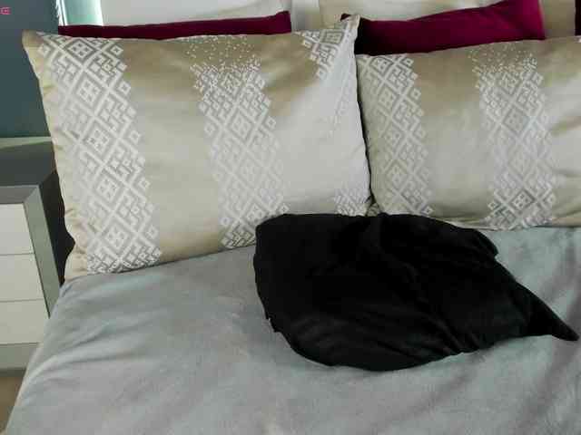 MiaKay webcam