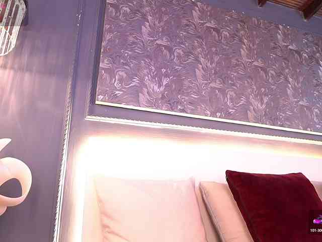 MiaKay webcam