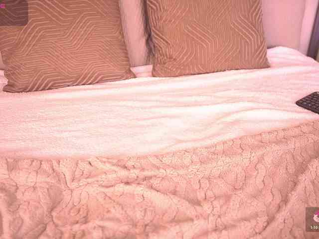 MiaKay webcam