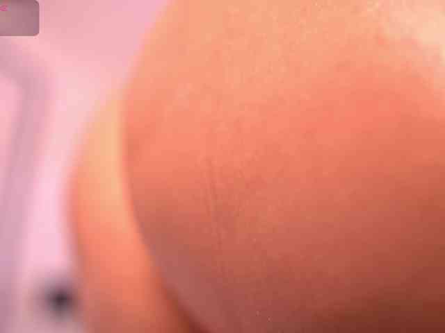 MiaKay webcam