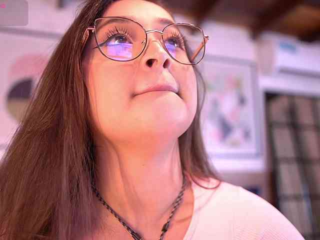 MiaKay webcam