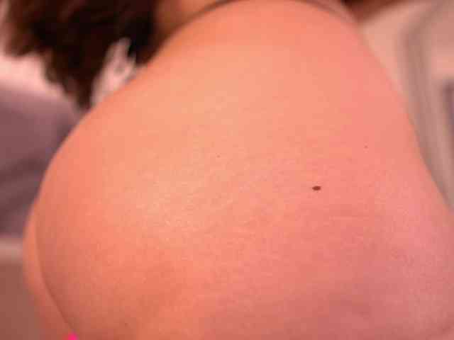 MiaKay webcam