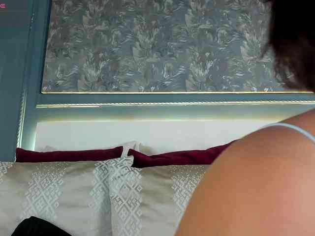 MiaKay webcam