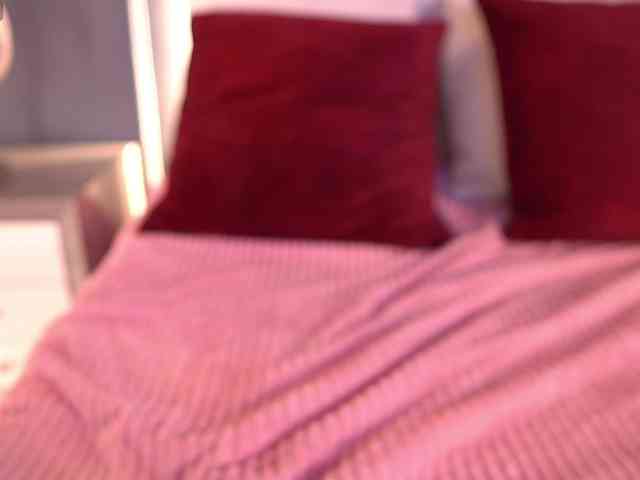 MiaKay webcam