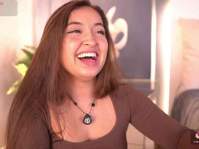 MiaKay webcam
