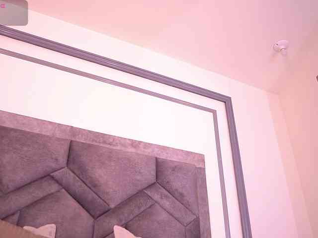 MiaKay webcam