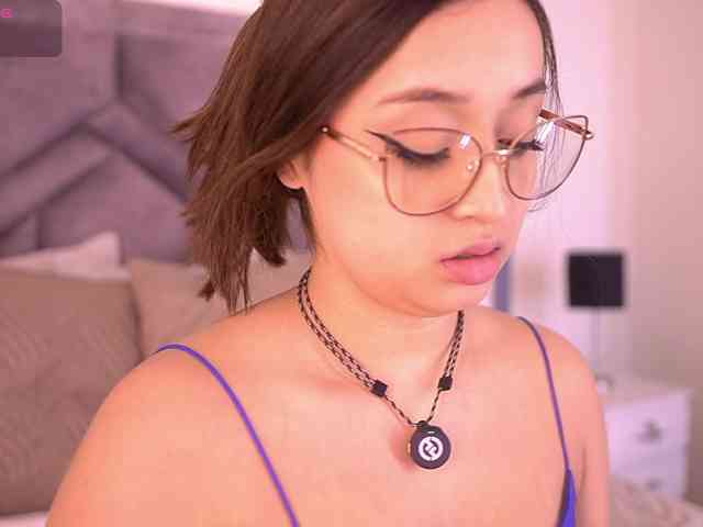 MiaKay webcam