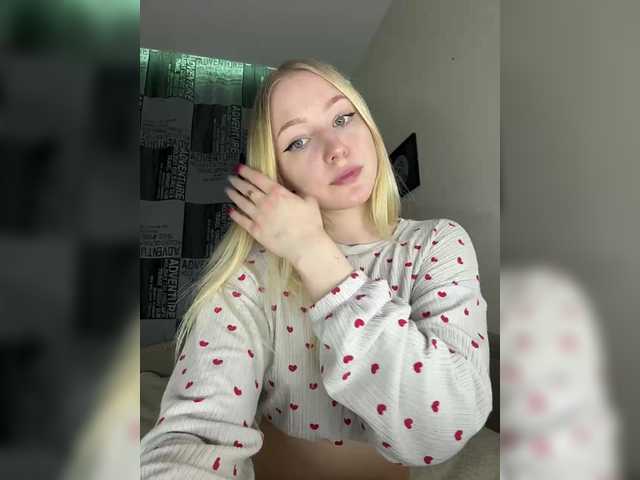 BLONDINO4KA's BongaCams show and profile