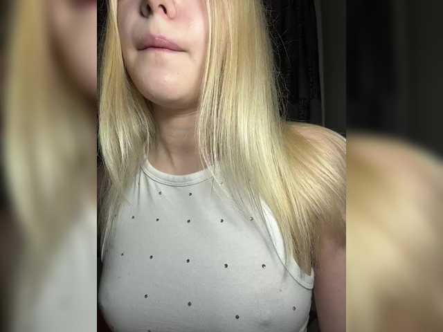 BLONDINO4KA live cam on BongaCams
