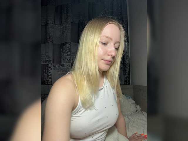 BLONDINO4KA live cam on BongaCams