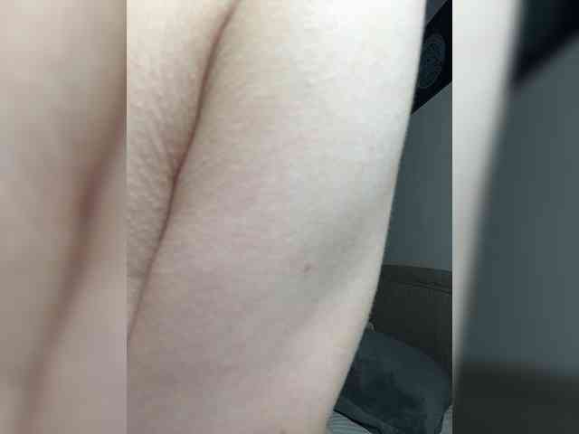 BLONDINO4KA webcam