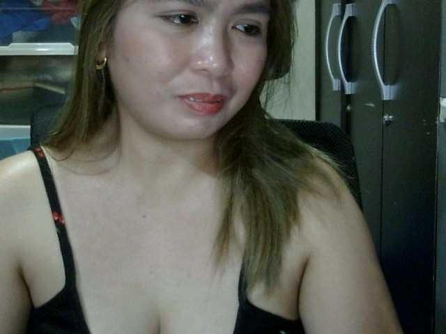 aubrey11 Live Cam and Statistics on UnifiedCams