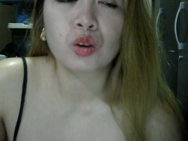 aubrey11 live webcam show
