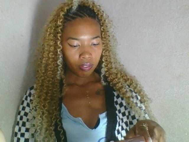 Bayranshsexy live cam on BongaCams
