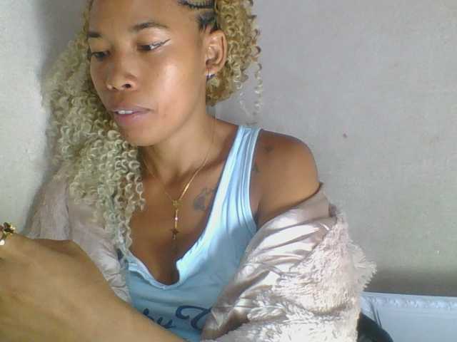 Bayranshsexy live cam on BongaCams