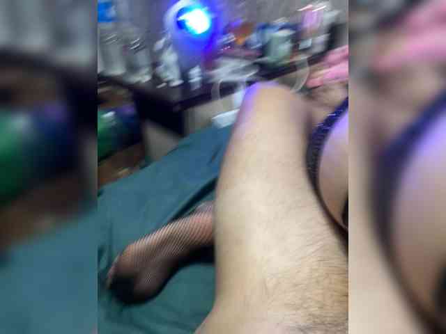 qwerty95777-1 webcam