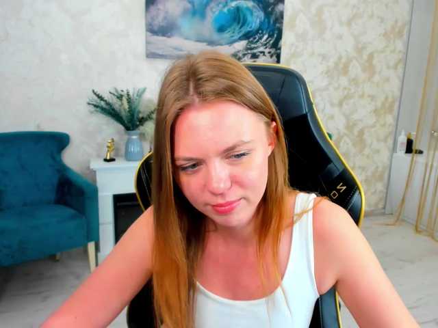 Strawberrye live cam on BongaCams