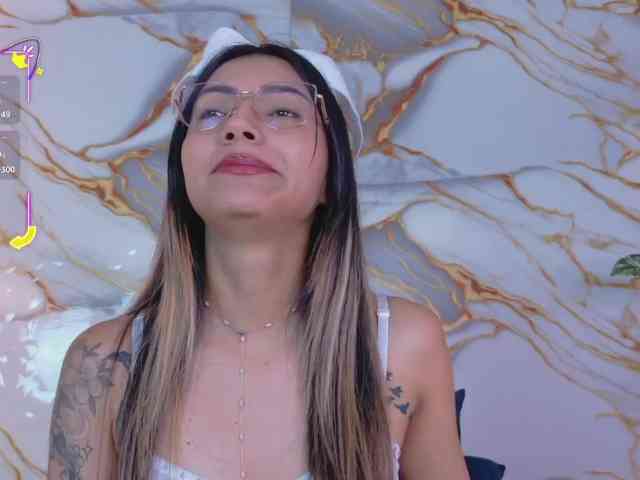 SamanthaEcheverr... Live Webcam on BongaCams