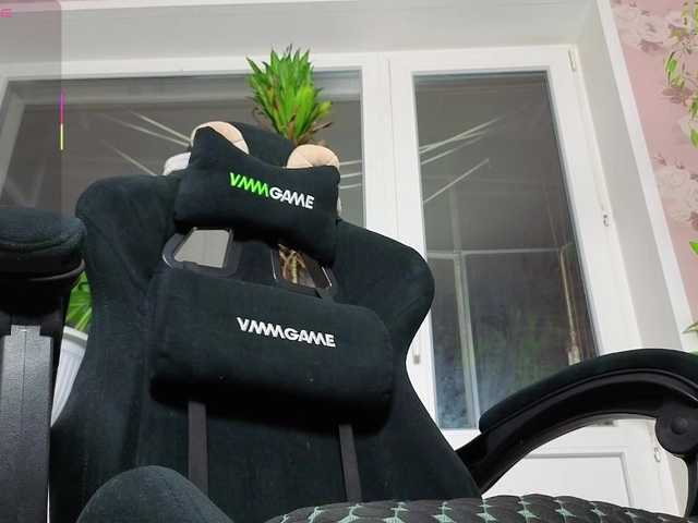 linadevine live cam on BongaCams