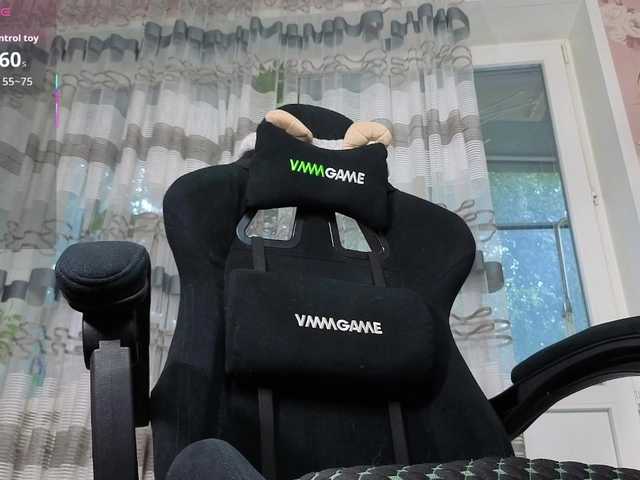 linadevine live cam on BongaCams
