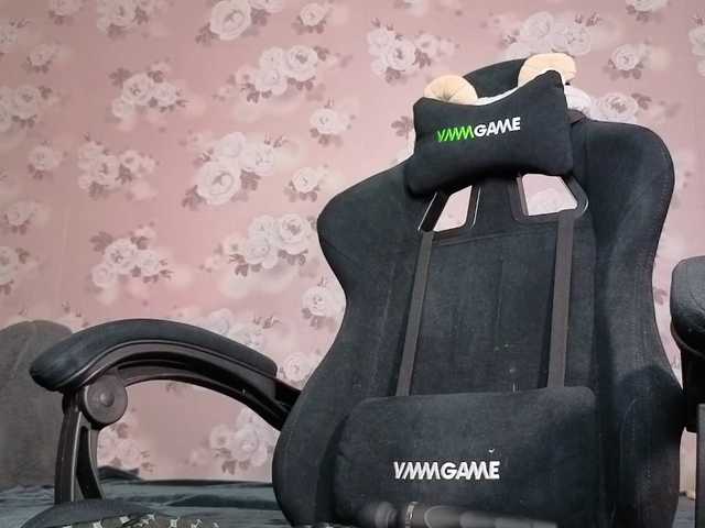  linadevine chat room