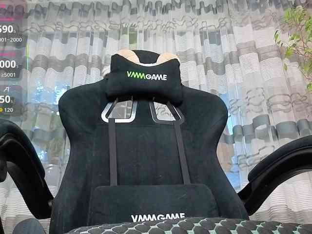 linadevine Live Webcam on BongaCams