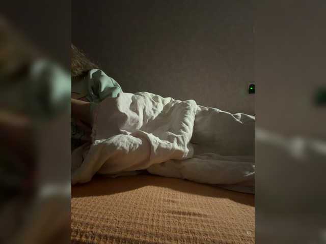 kisssssesmee live cam on BongaCams