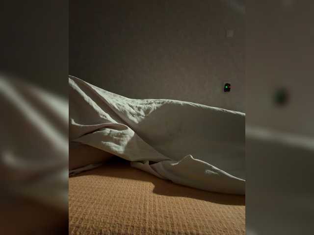 kisssssesmee live cam on BongaCams