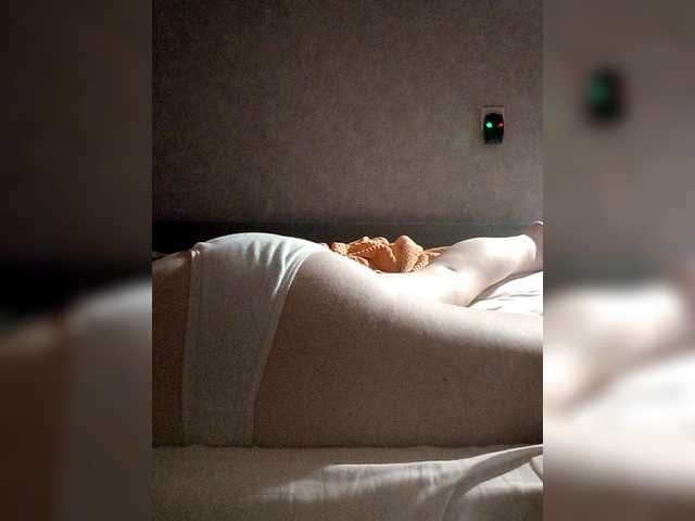 kisssssesmee live cam on BongaCams