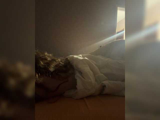 kisssssesmee live cam on BongaCams