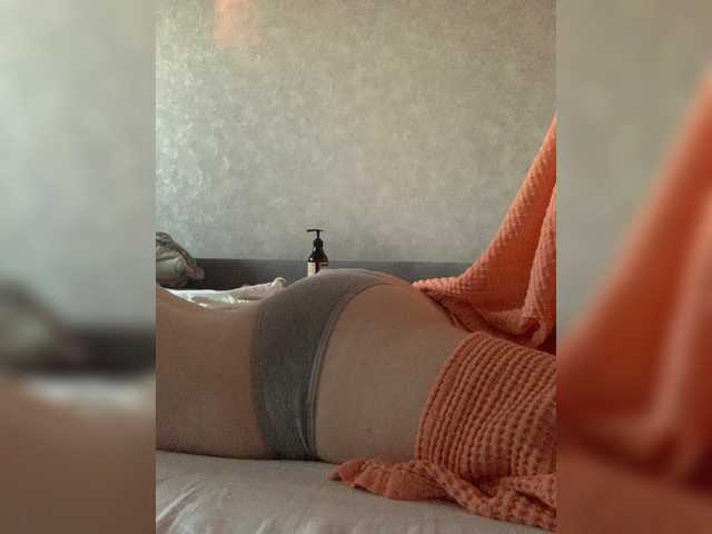 kisssssesmee live cam on BongaCams