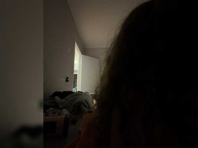 kisssssesmee live cam on BongaCams