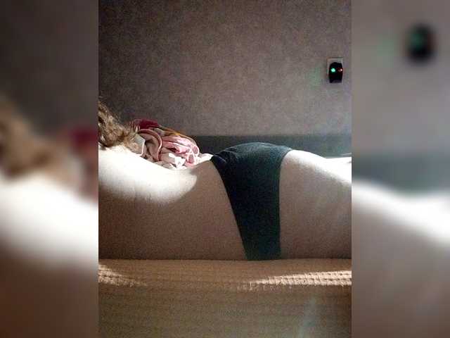 kisssssesmee live cam on BongaCams