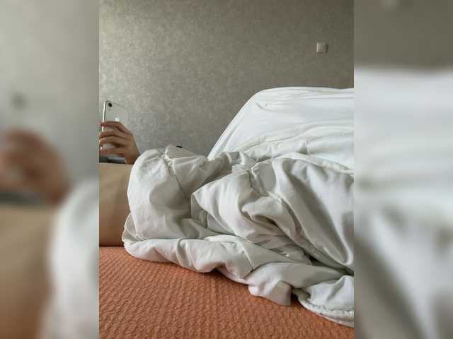 kisssssesmee live cam on BongaCams