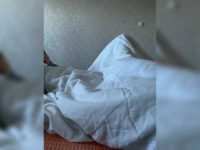 kisssssesmee live cam on BongaCams