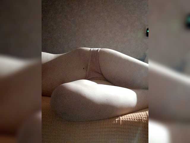 kisssssesmee live cam on BongaCams