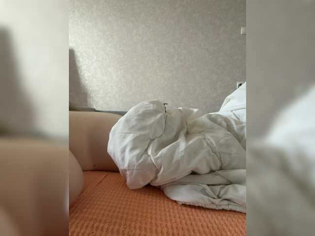 kisssssesmee live cam on BongaCams