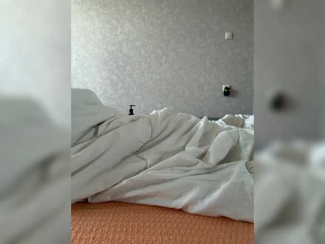 kisssssesmee live cam on BongaCams