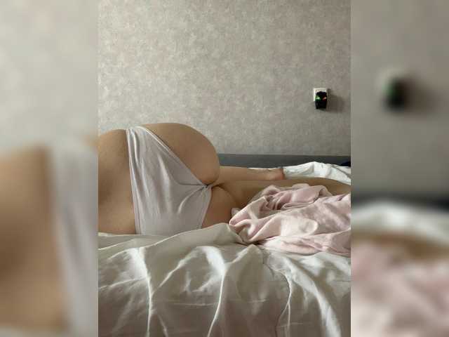 kisssssesmee live cam on BongaCams