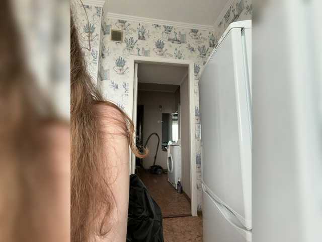 kisssssesmee live cam on BongaCams