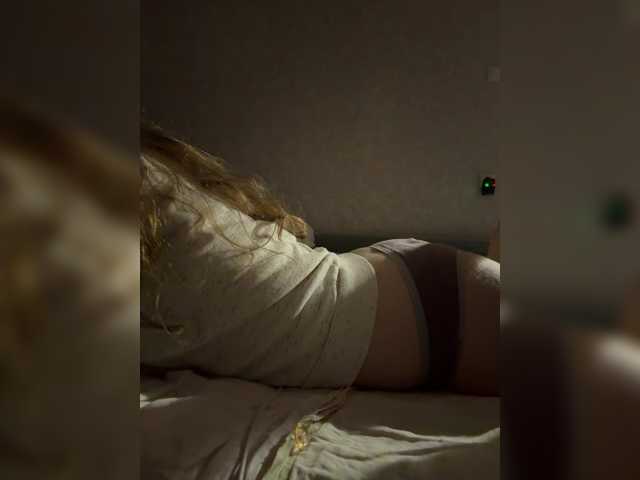 kisssssesmee live cam on BongaCams