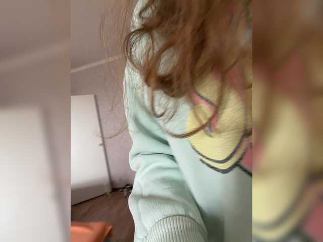 kisssssesmee live cam on BongaCams