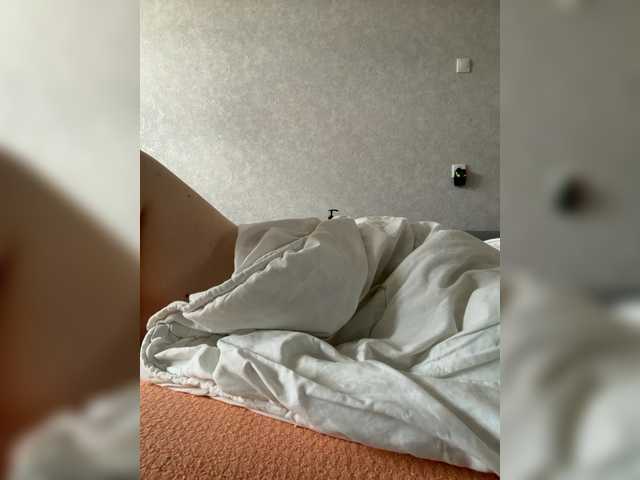kisssssesmee live cam on BongaCams