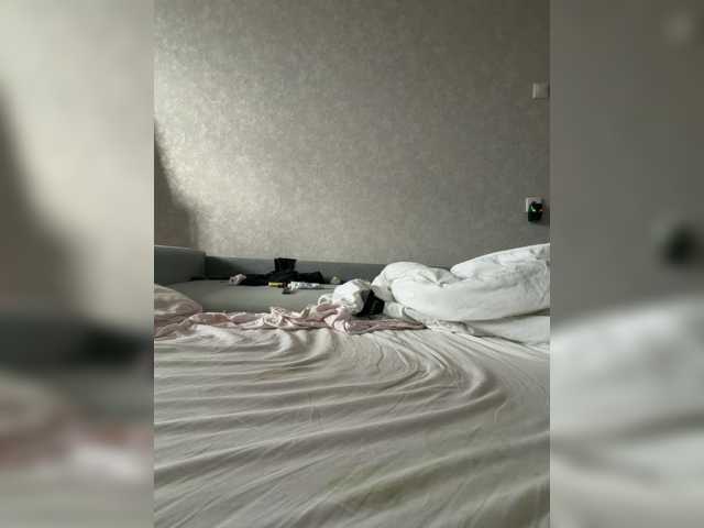 kisssssesmee live cam on BongaCams