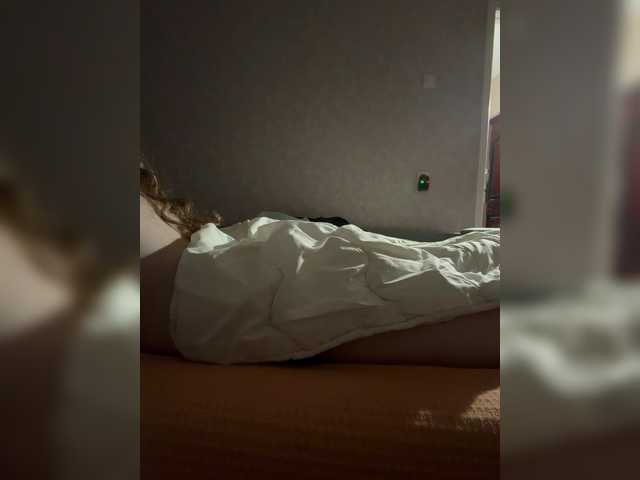 kisssssesmee live cam on BongaCams