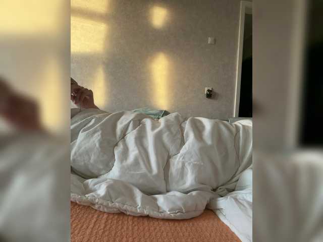 kisssssesmee live cam on BongaCams