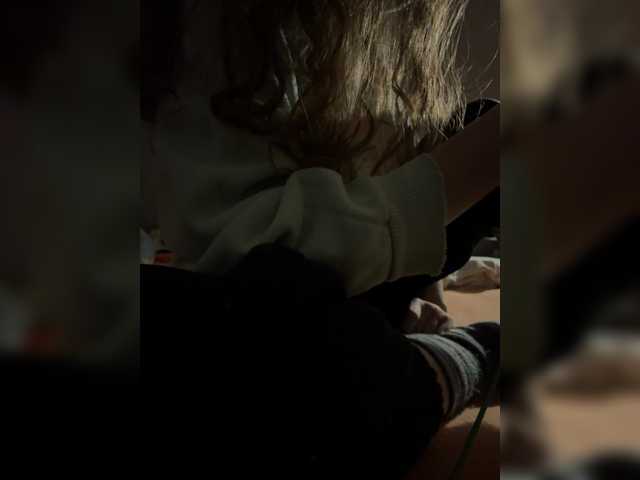 kisssssesmee live cam on BongaCams