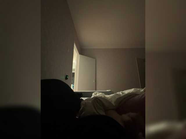 kisssssesmee live cam on BongaCams